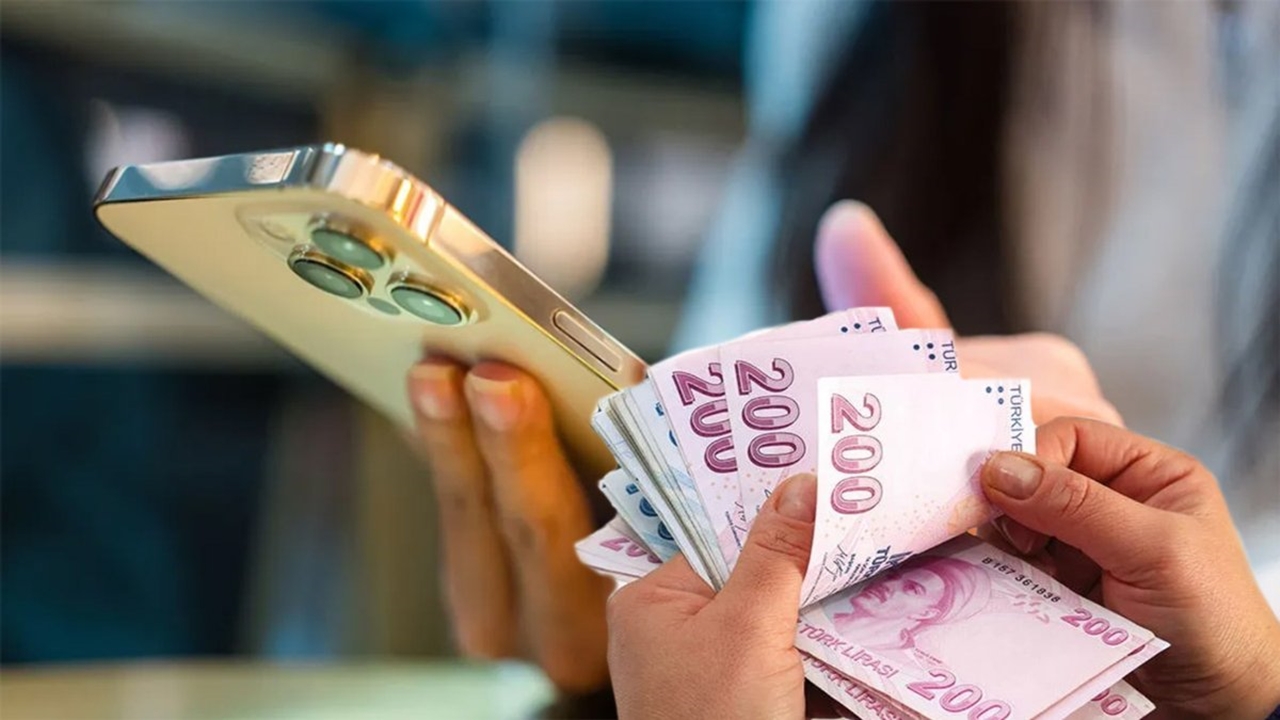 Akıllı telefon pazarında deprem: Dev zam dalgası başlıyor