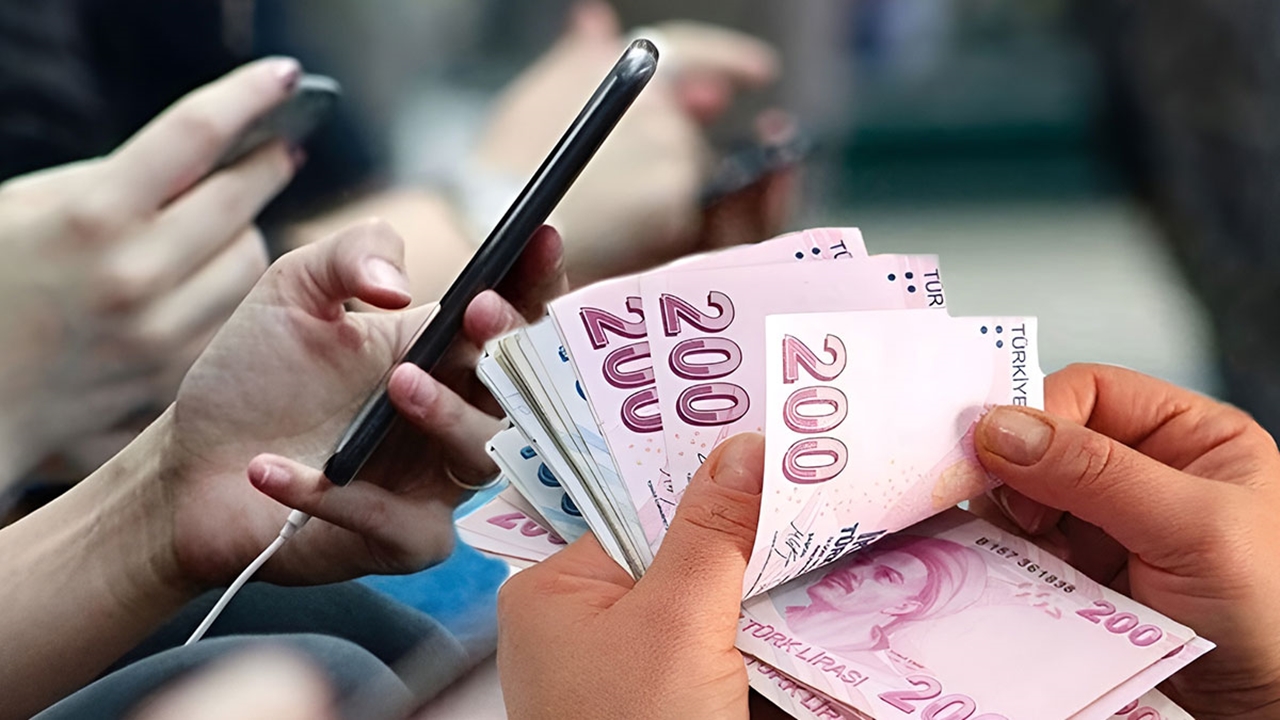 Akıllı telefon pazarında deprem: Dev zam dalgası başlıyor