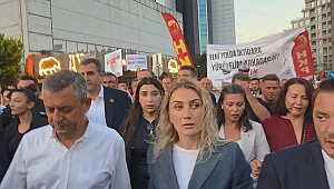 Özgür Özel, Beylikdüzü'nde yürüyüşe katıldı